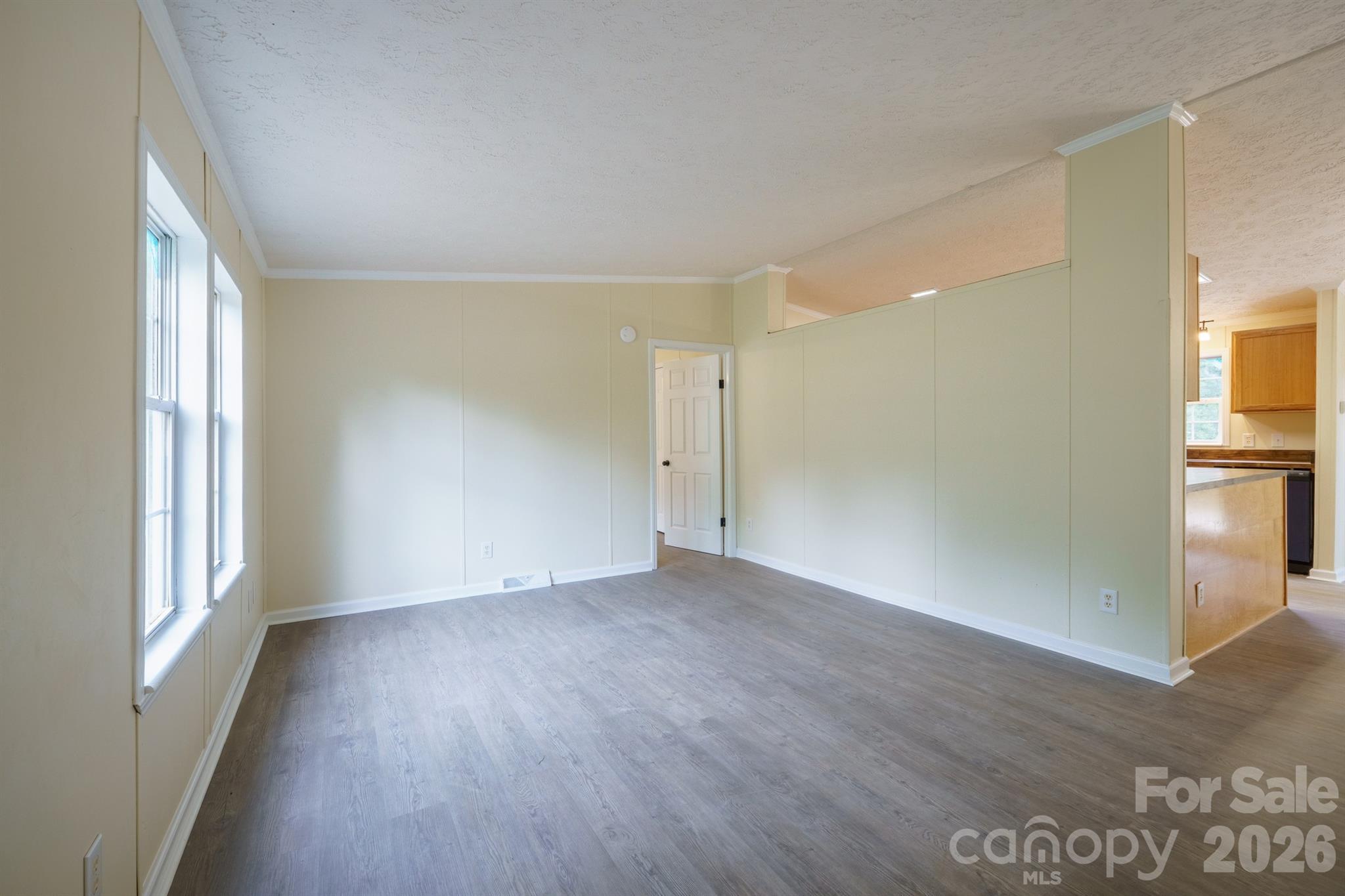 2780 Orangewood Lane — Newton
