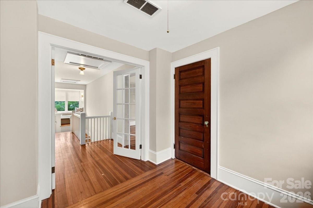 2208 E Fifth Street — Charlotte