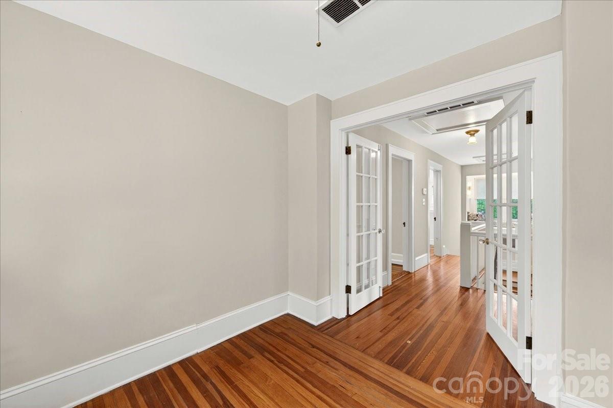 2208 E Fifth Street — Charlotte