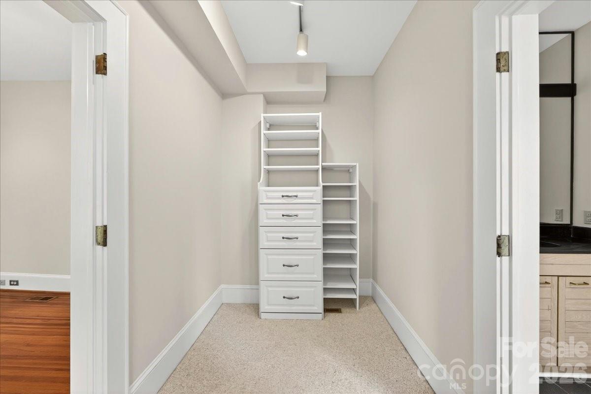 2208 E Fifth Street — Charlotte