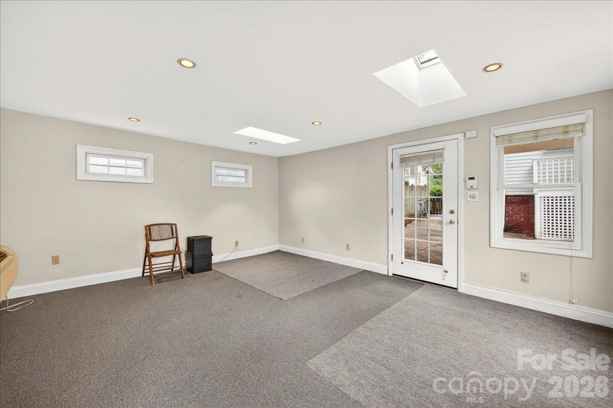 2208 E Fifth Street — Charlotte
