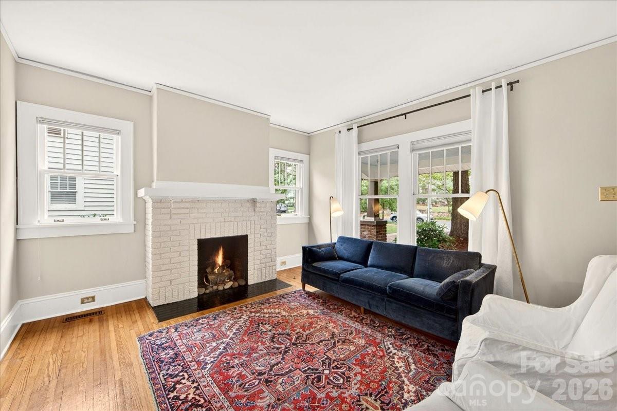 2208 E Fifth Street — Charlotte