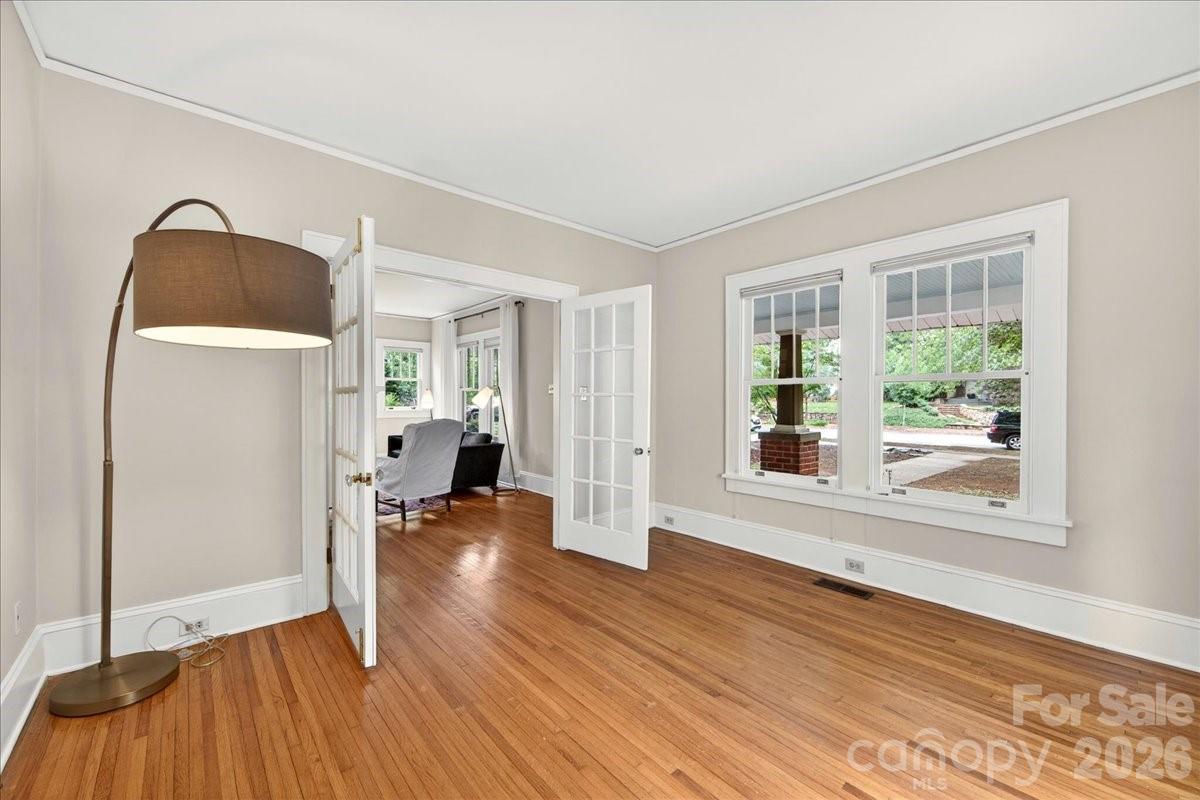 2208 E Fifth Street — Charlotte