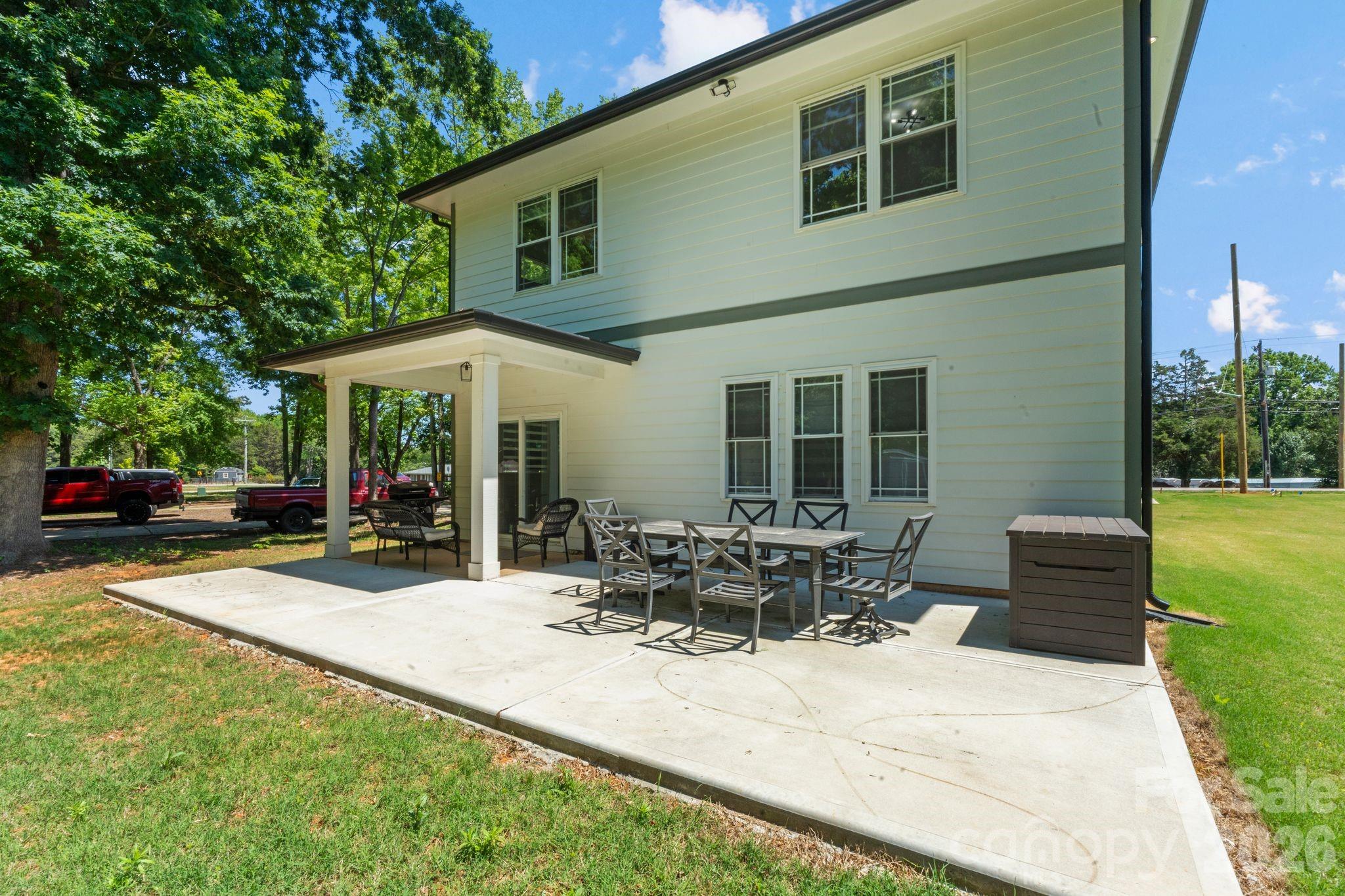 8925 Harrisburg Road — Charlotte