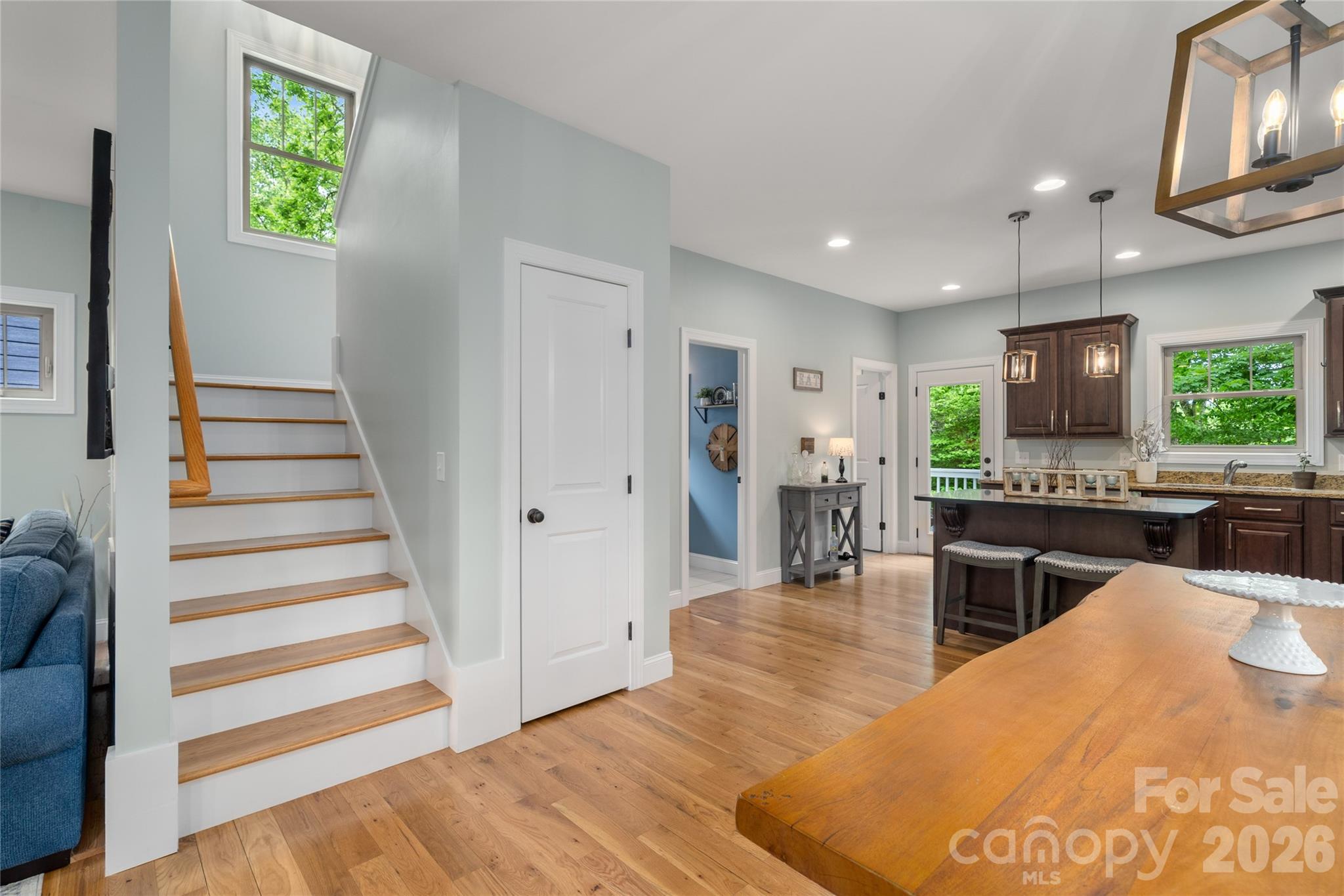 221 Courtland Place — Asheville