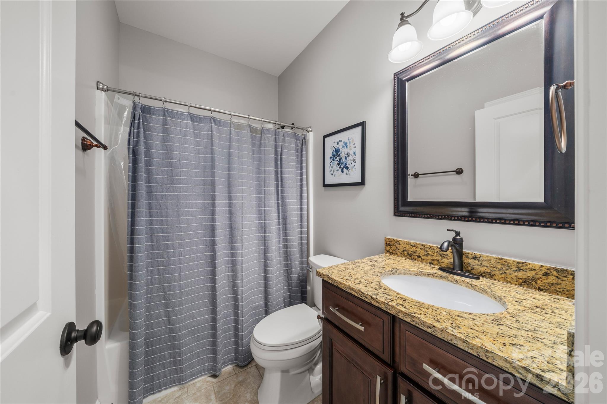 221 Courtland Place — Asheville