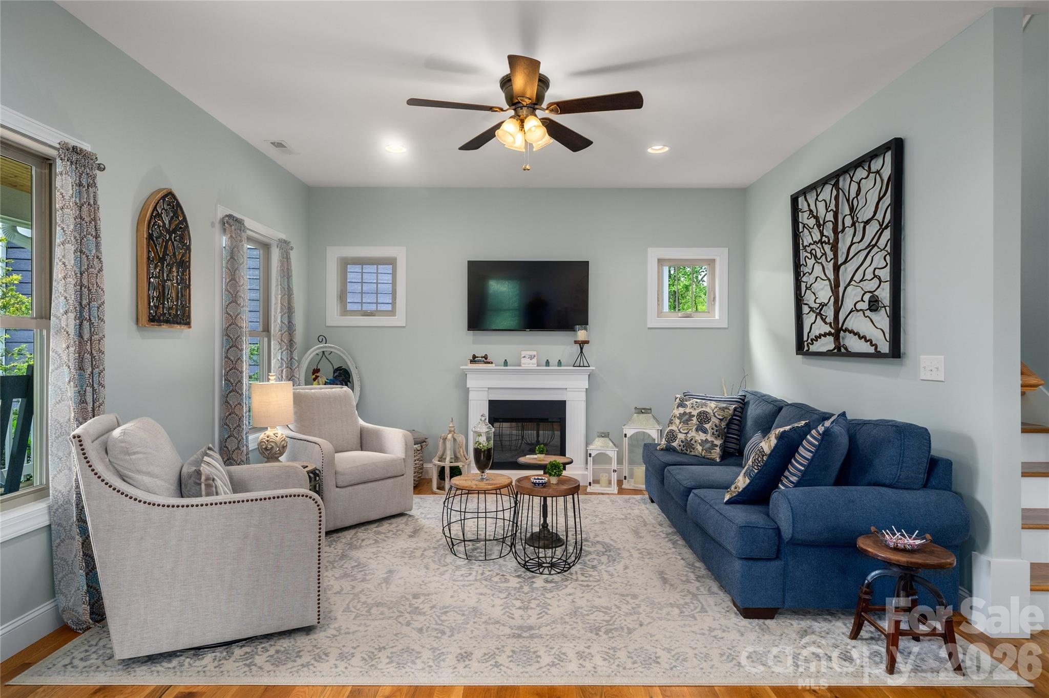 221 Courtland Place — Asheville