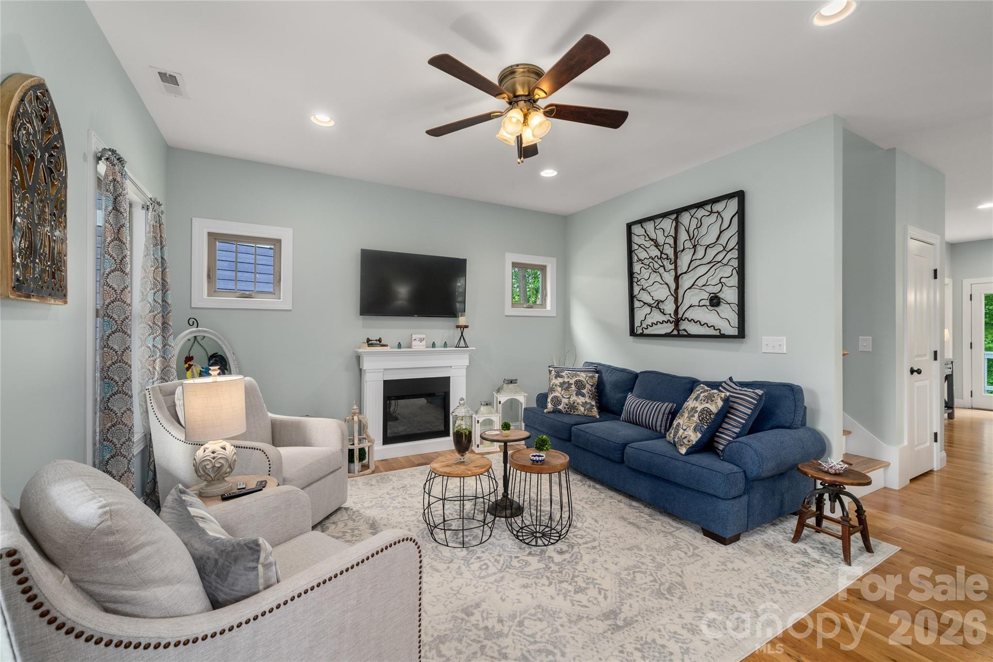 221 Courtland Place — Asheville