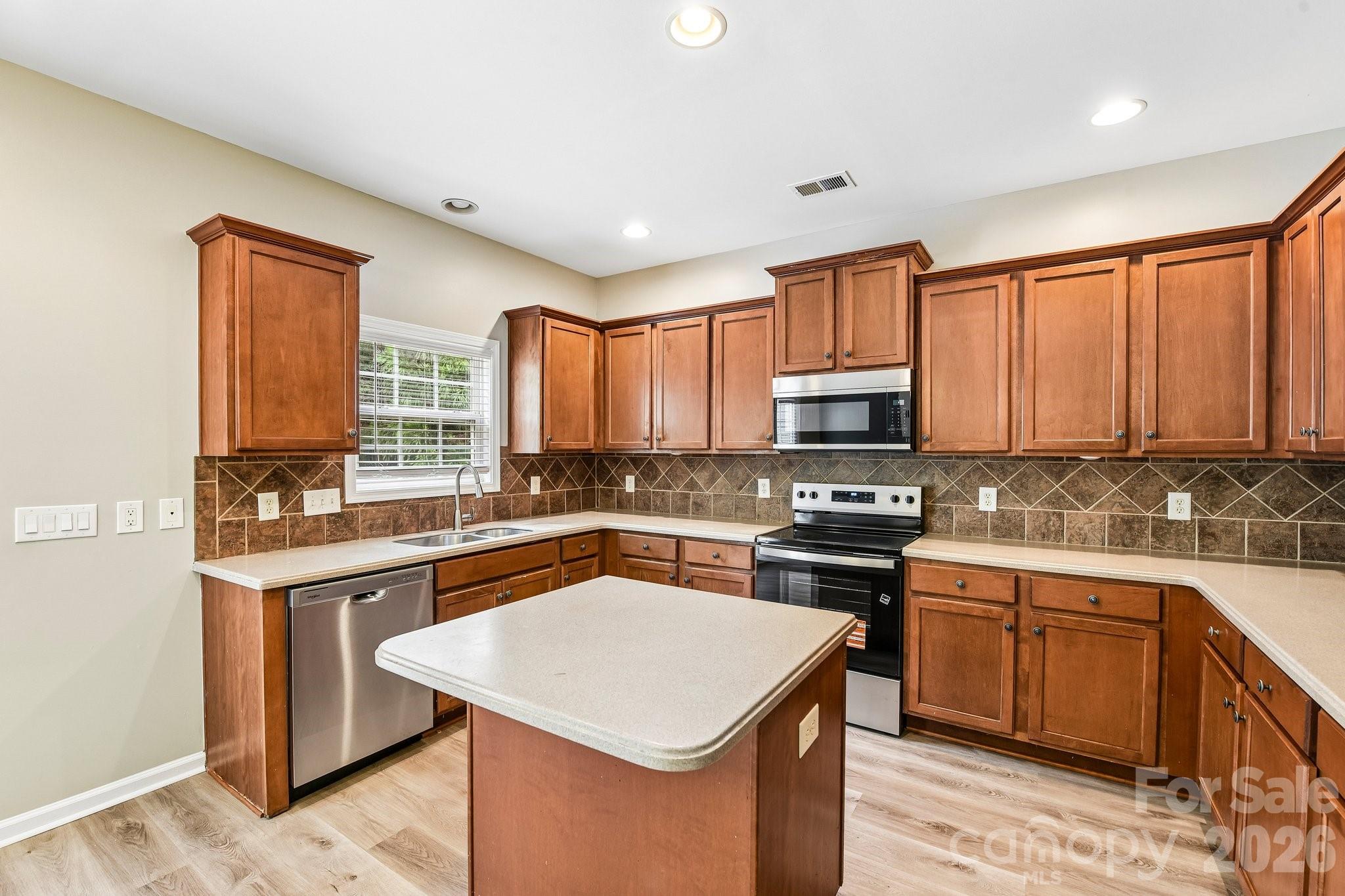 10149 Barrands Lane — Charlotte