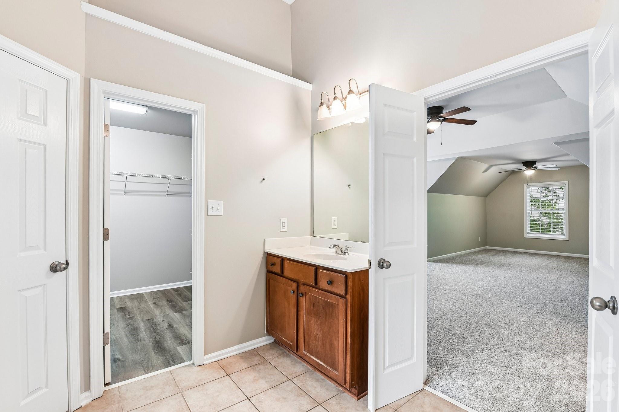 10149 Barrands Lane — Charlotte