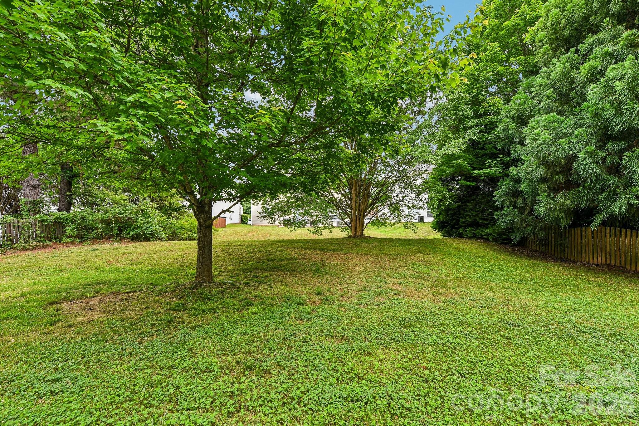 10149 Barrands Lane — Charlotte