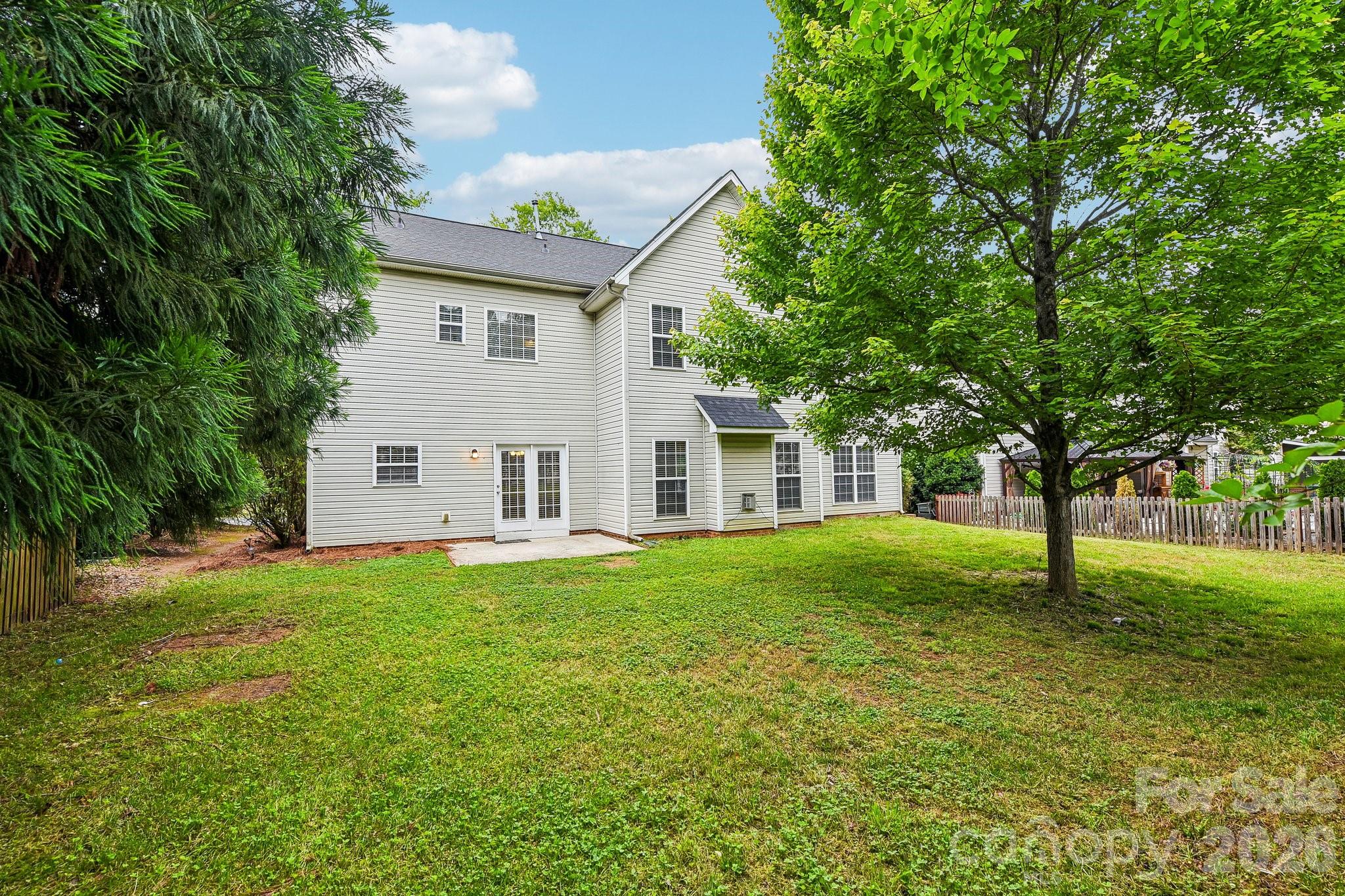 10149 Barrands Lane — Charlotte