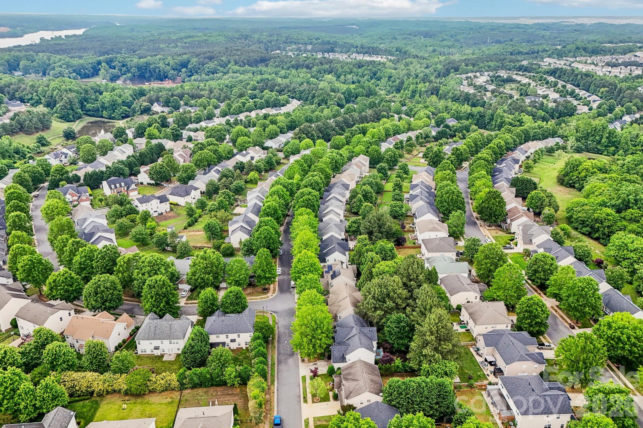 10149 Barrands Lane — Charlotte