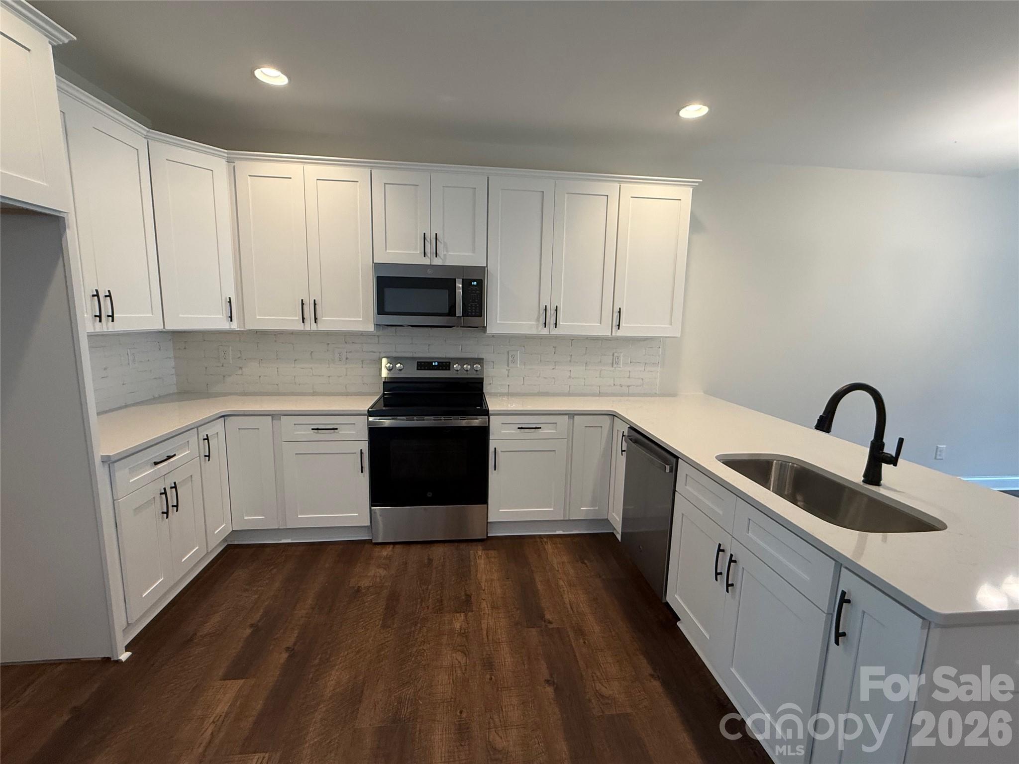 105 Abbington Lane — Shelby