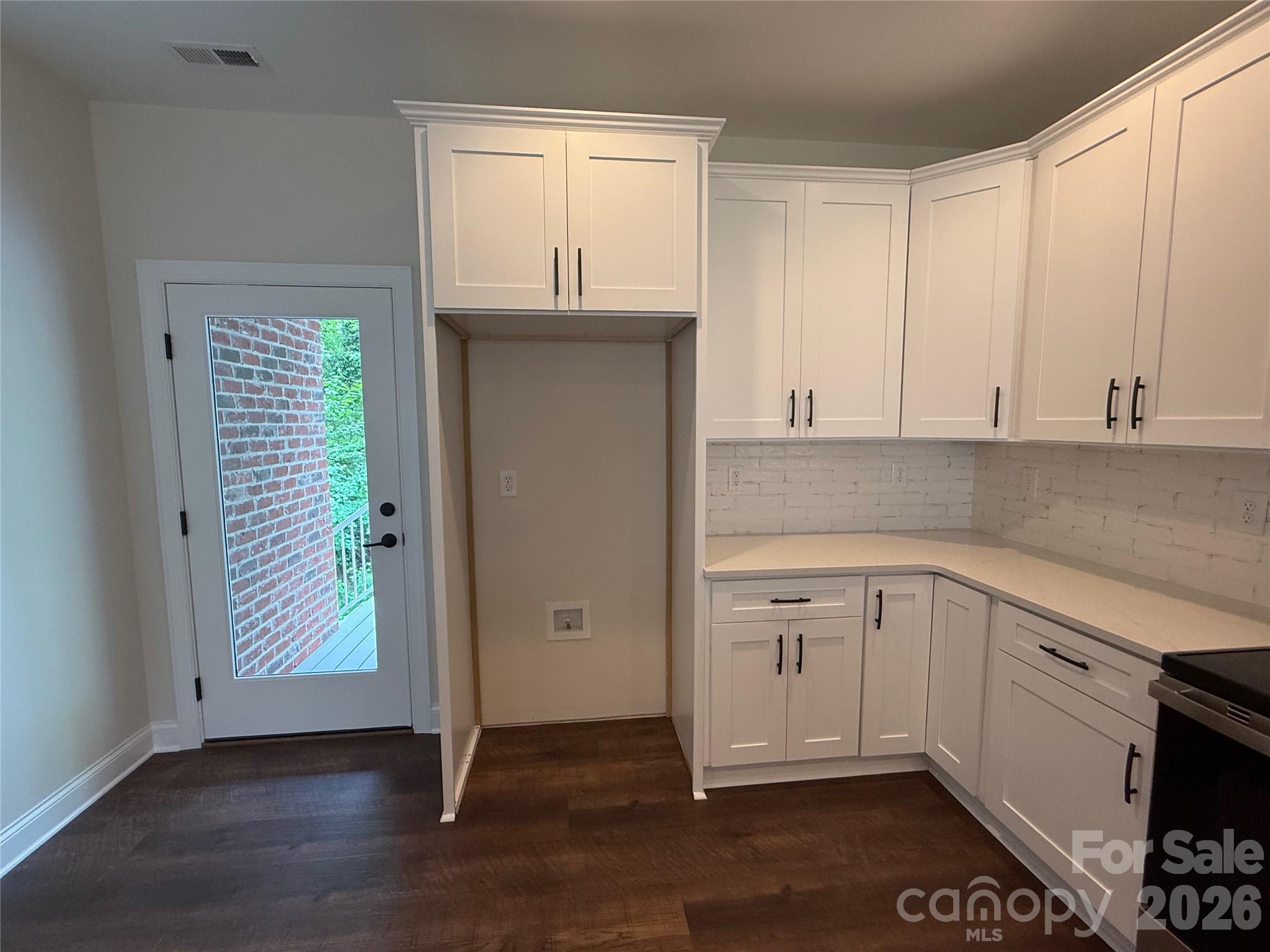 105 Abbington Lane — Shelby