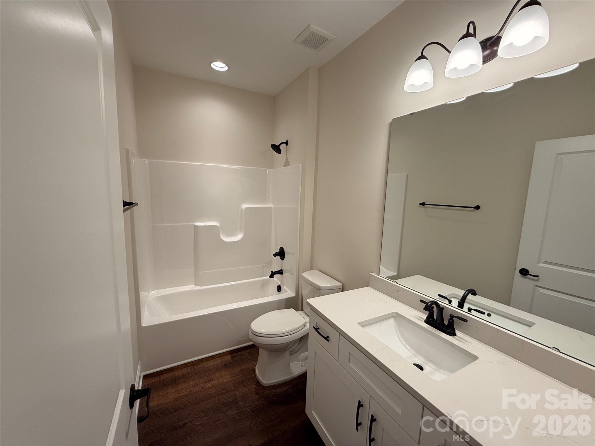 105 Abbington Lane — Shelby