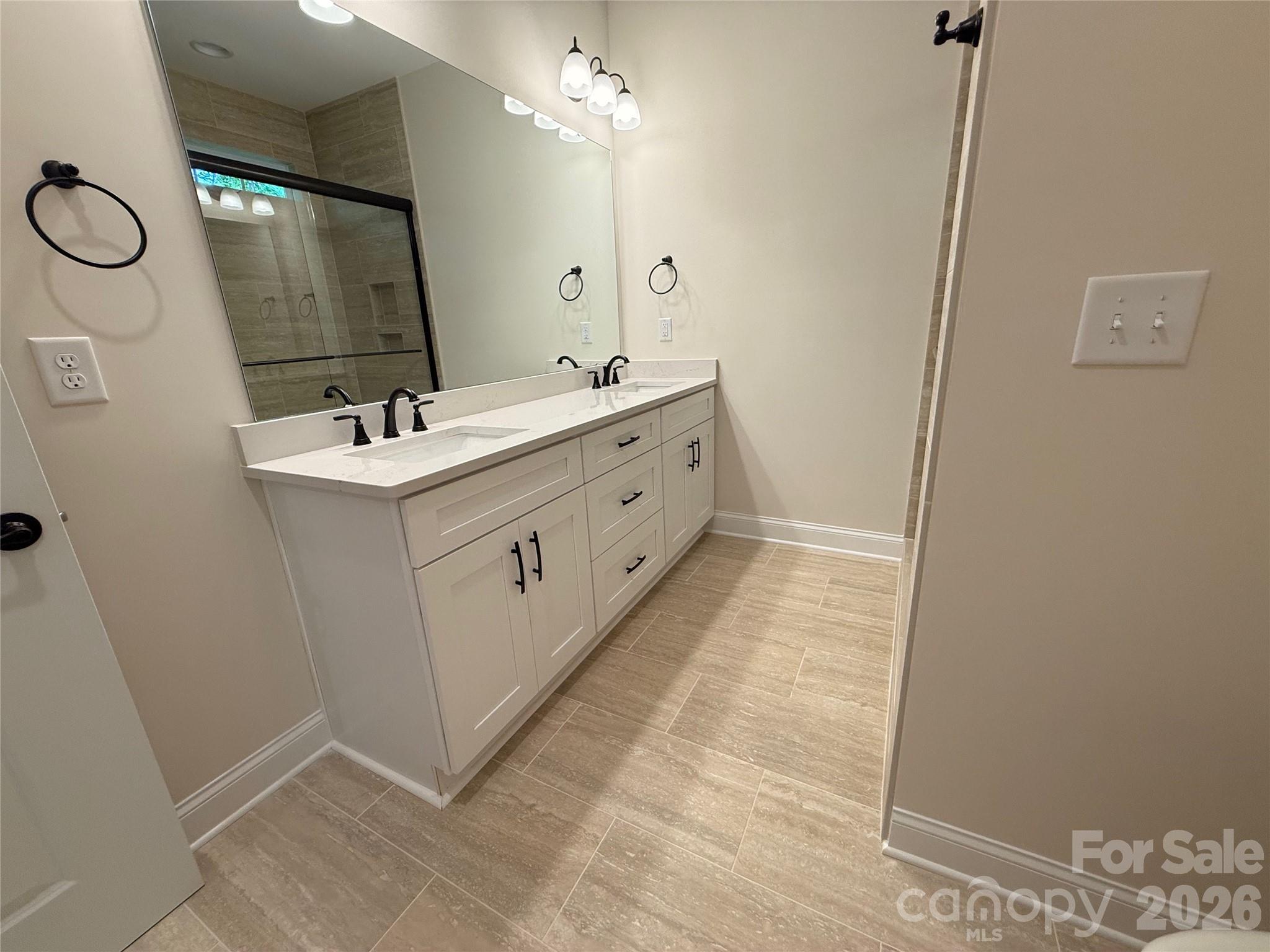 105 Abbington Lane — Shelby