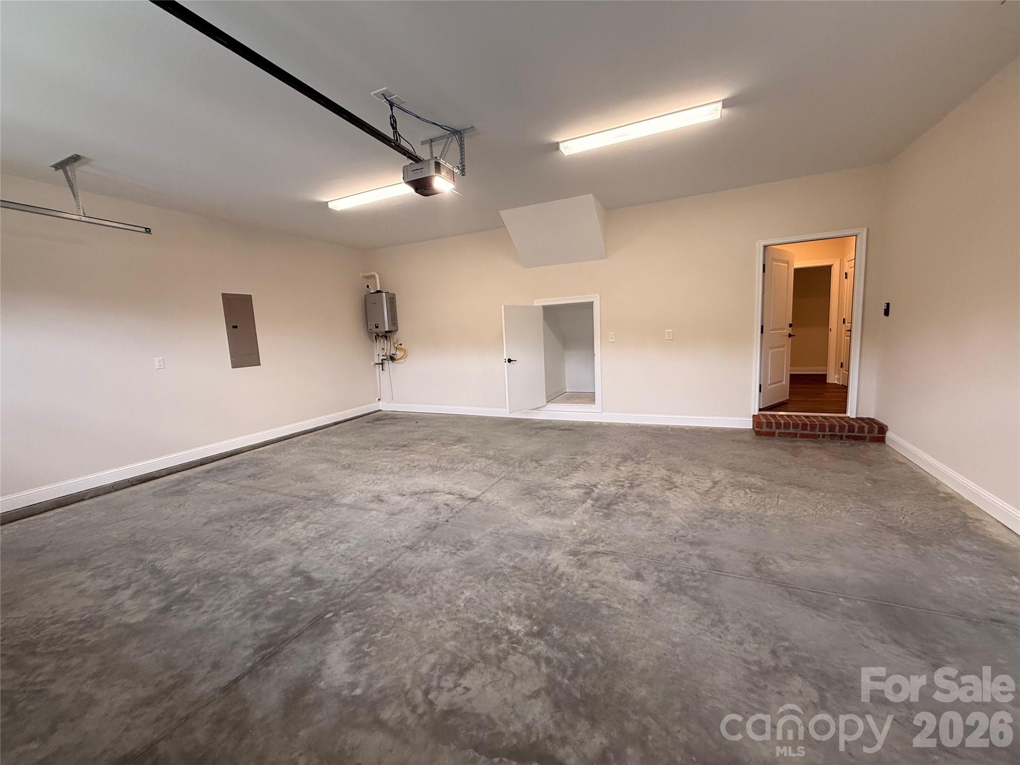 105 Abbington Lane — Shelby