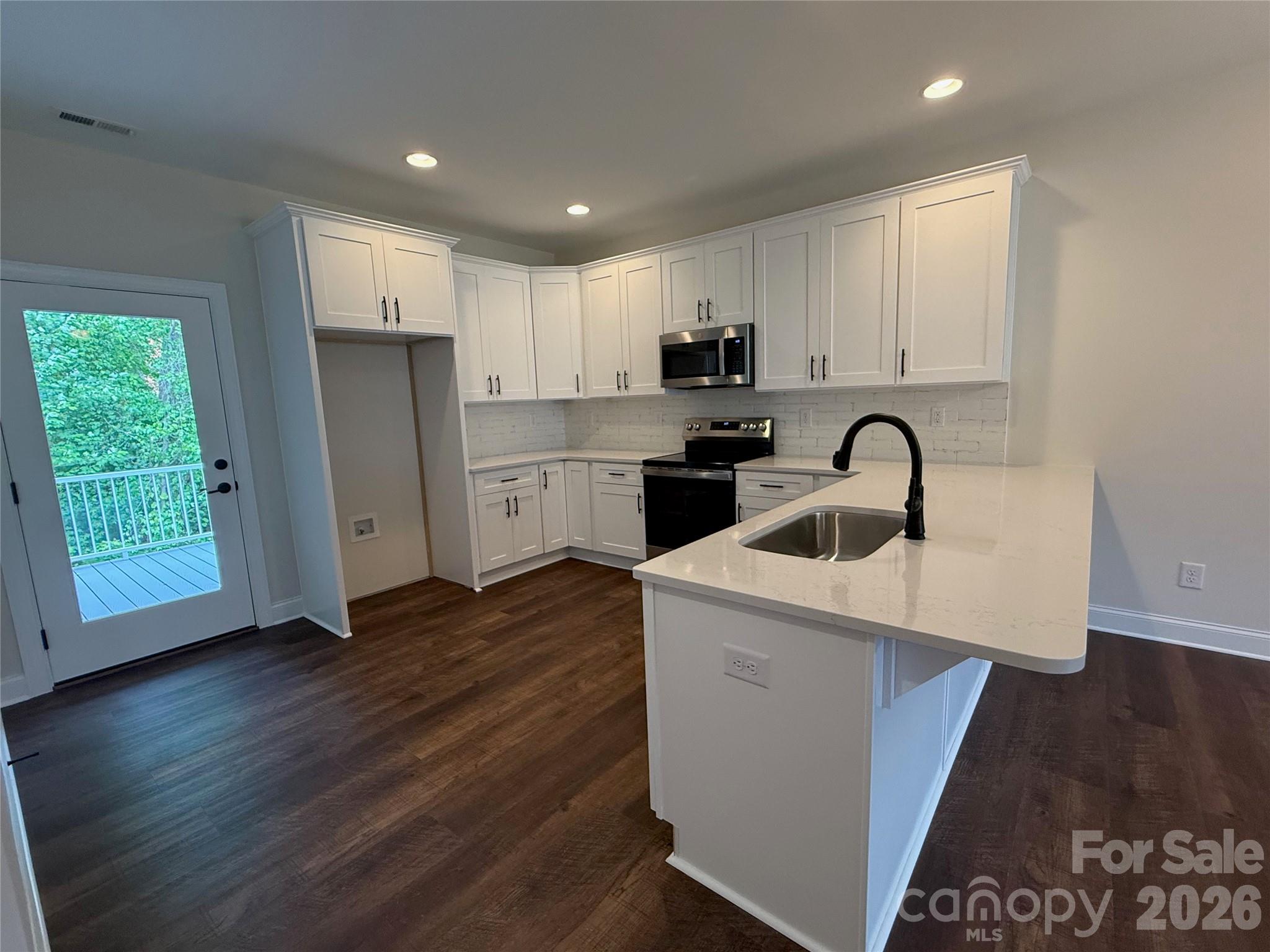 105 Abbington Lane — Shelby