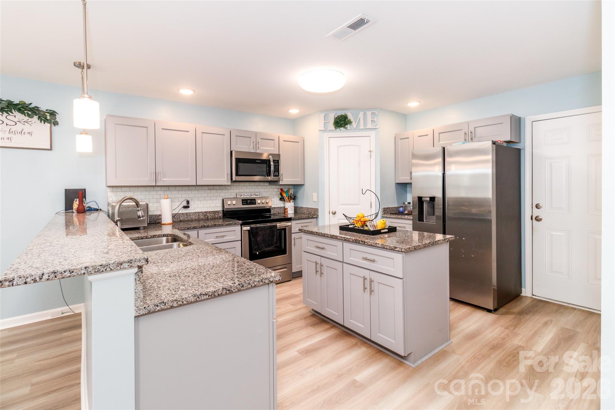 900 Providence Road #10 — Lancaster