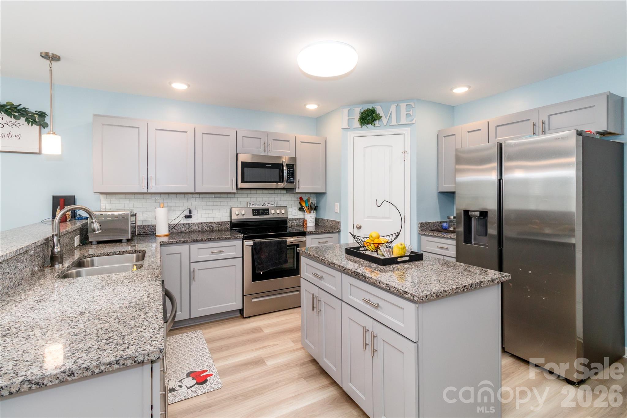900 Providence Road #10 — Lancaster