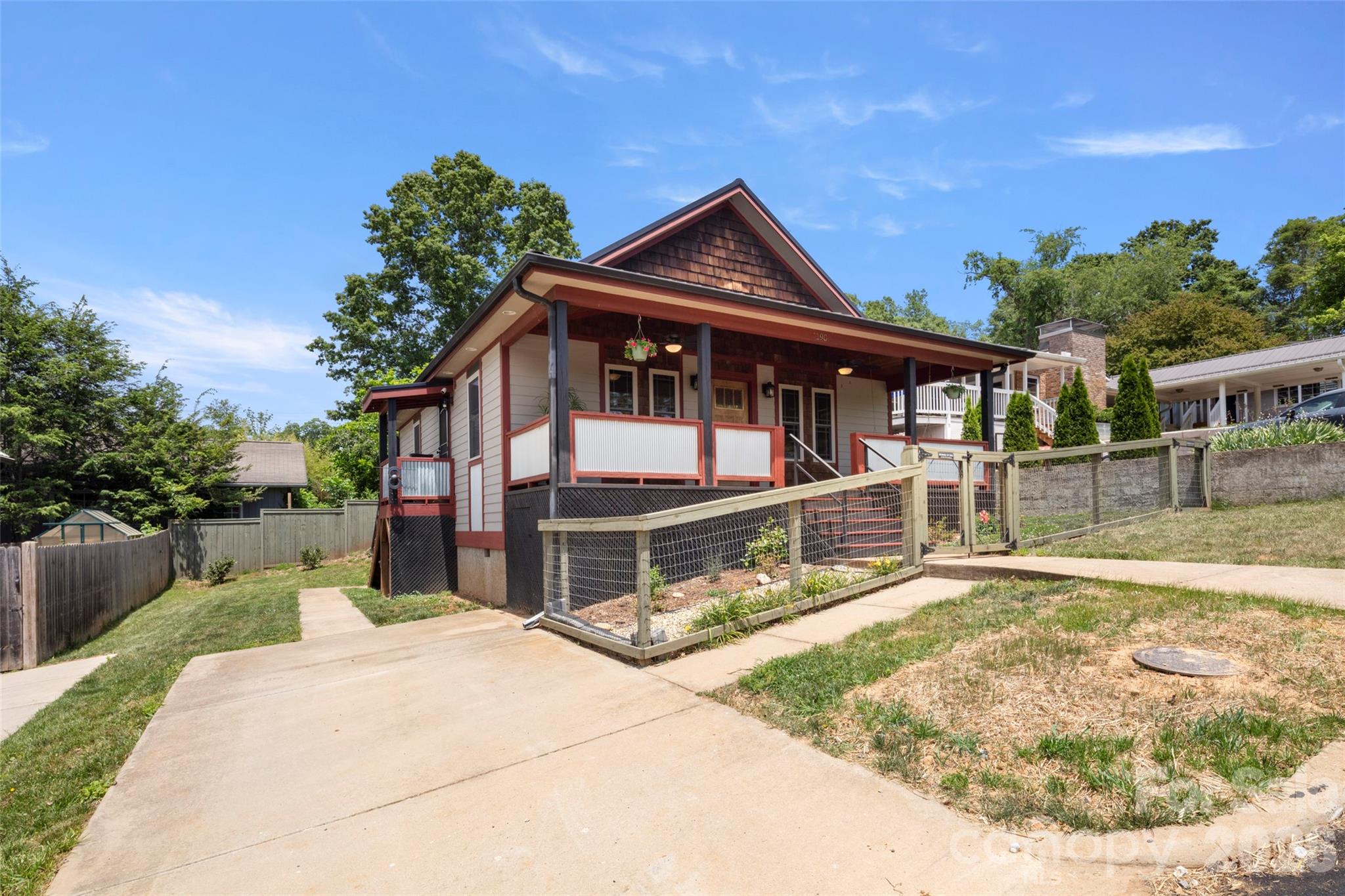 190 Joyner Avenue — Asheville