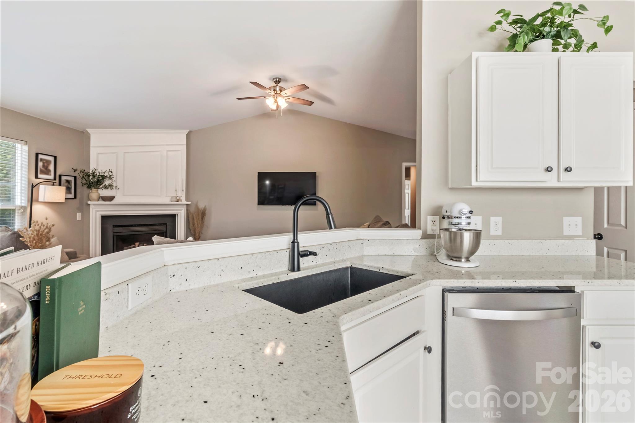 9400 Shepparton Drive — Huntersville