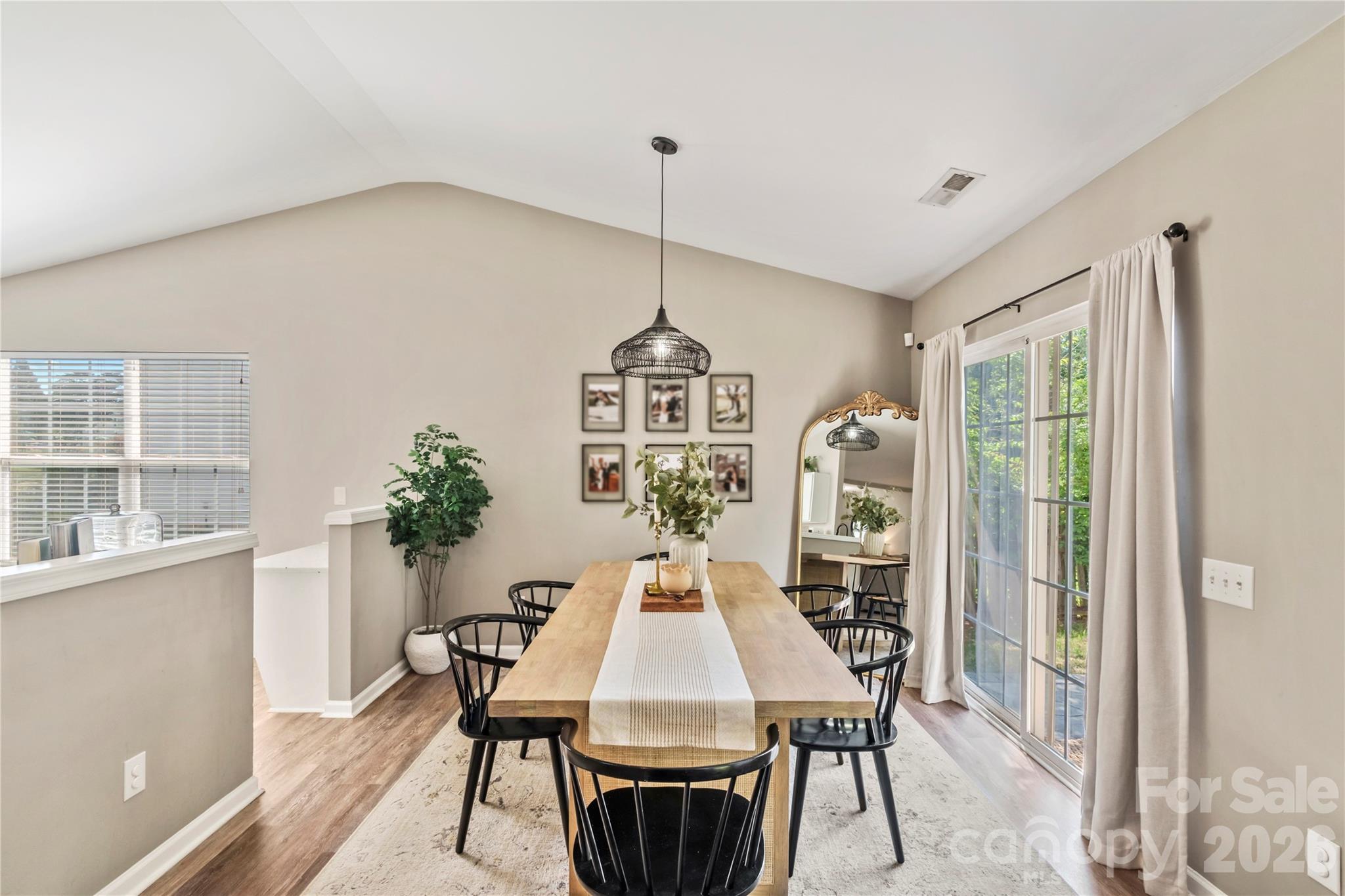 9400 Shepparton Drive — Huntersville