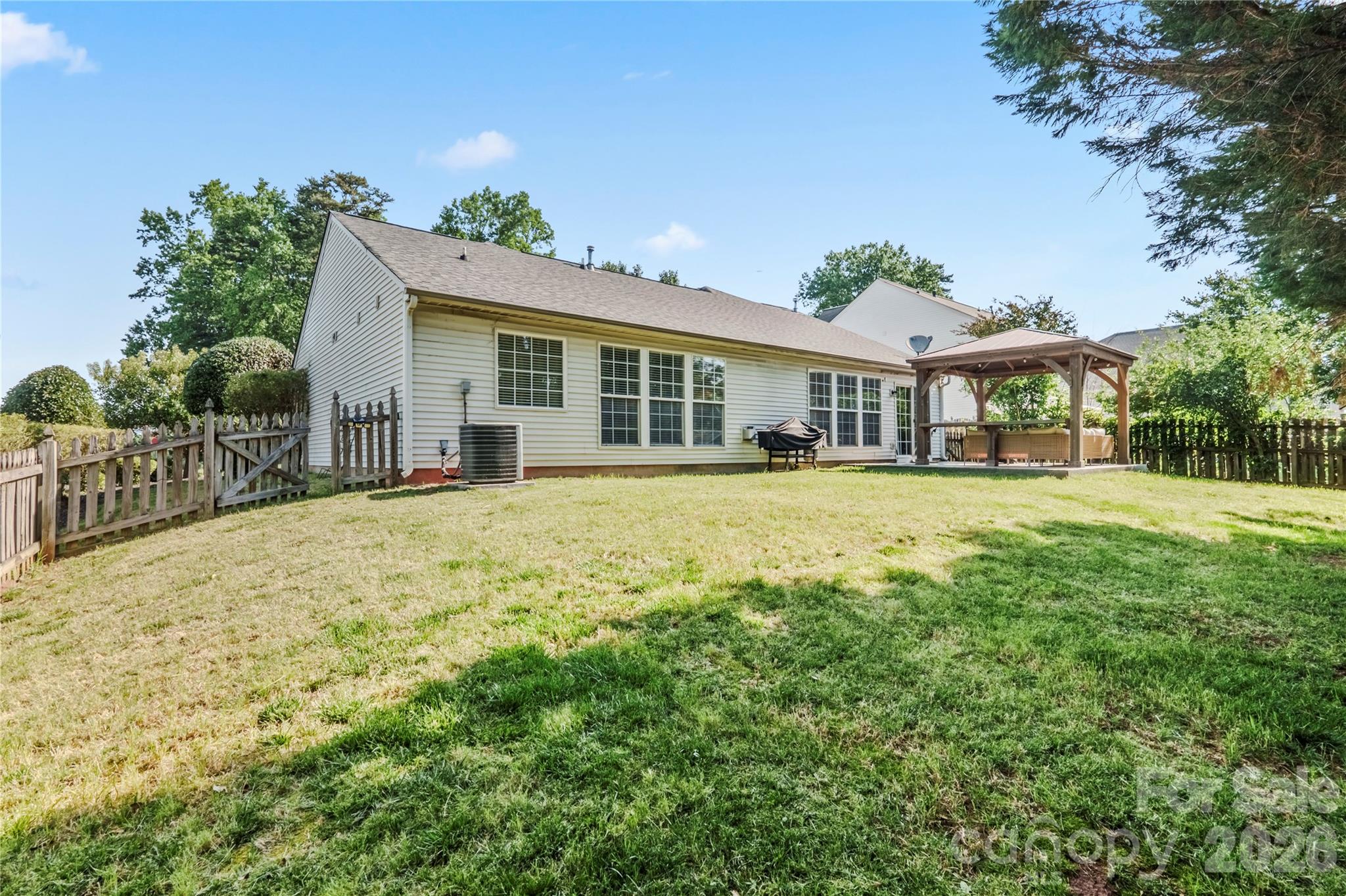 9400 Shepparton Drive — Huntersville