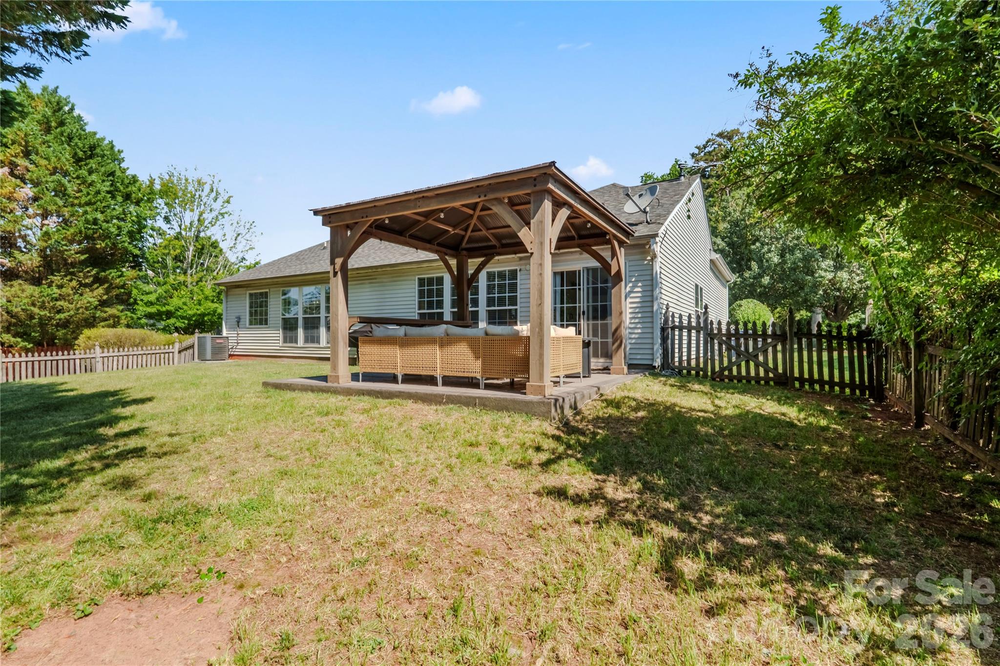9400 Shepparton Drive — Huntersville