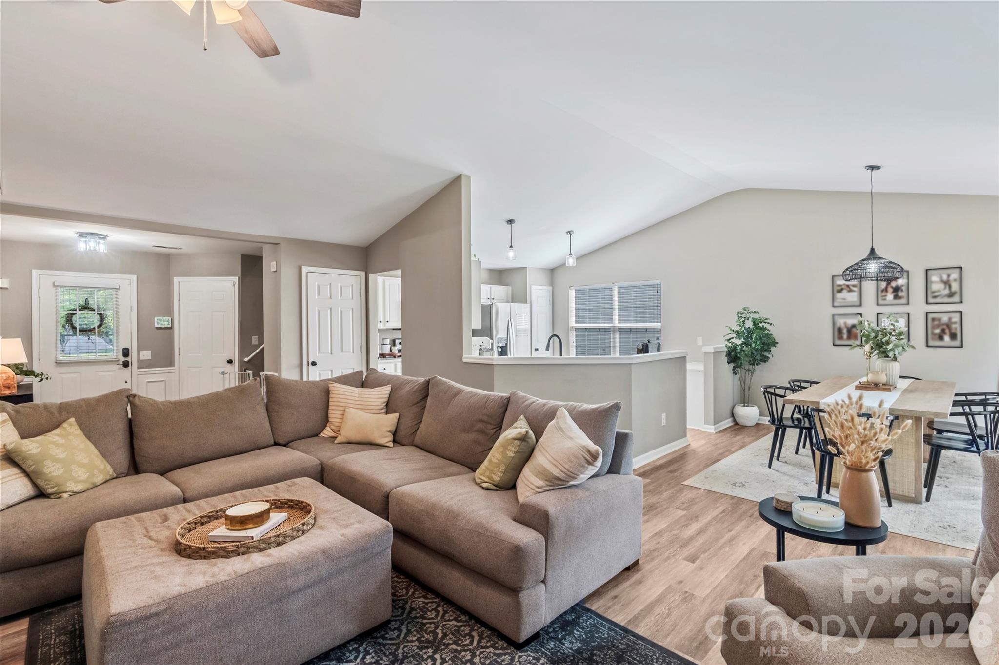 9400 Shepparton Drive — Huntersville