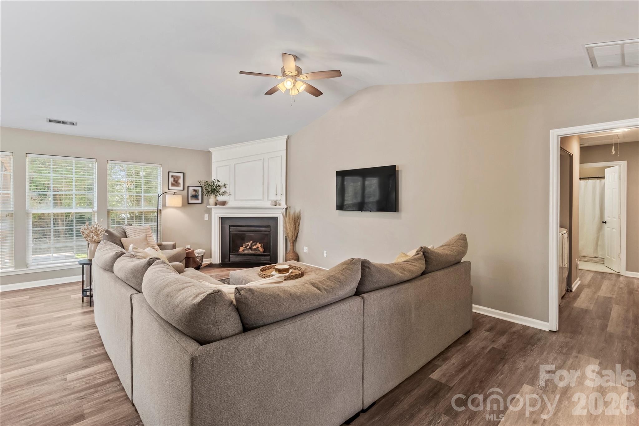 9400 Shepparton Drive — Huntersville