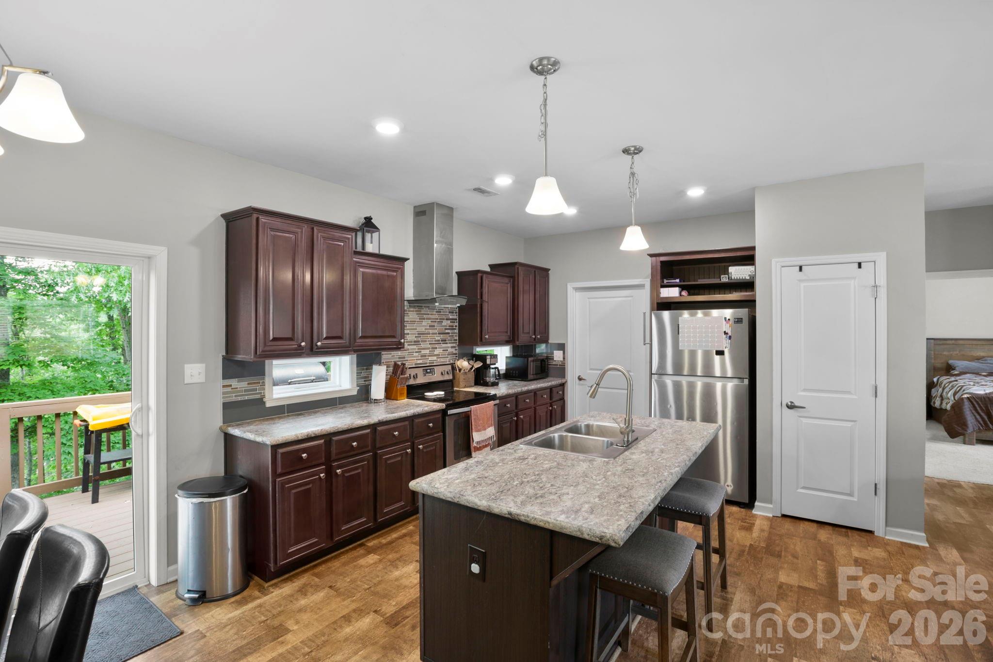 127 Cairens Ridge Drive — Mills River