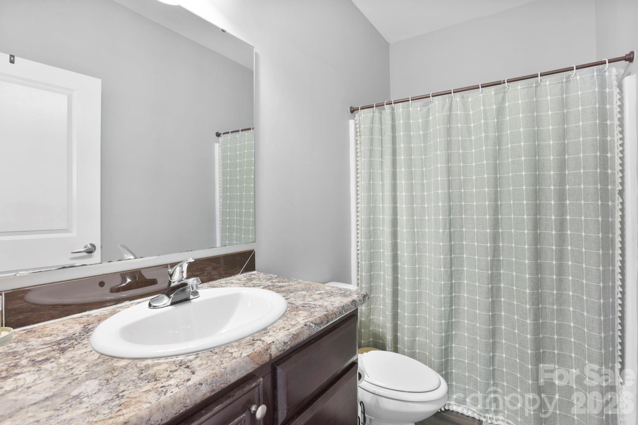 127 Cairens Ridge Drive — Mills River
