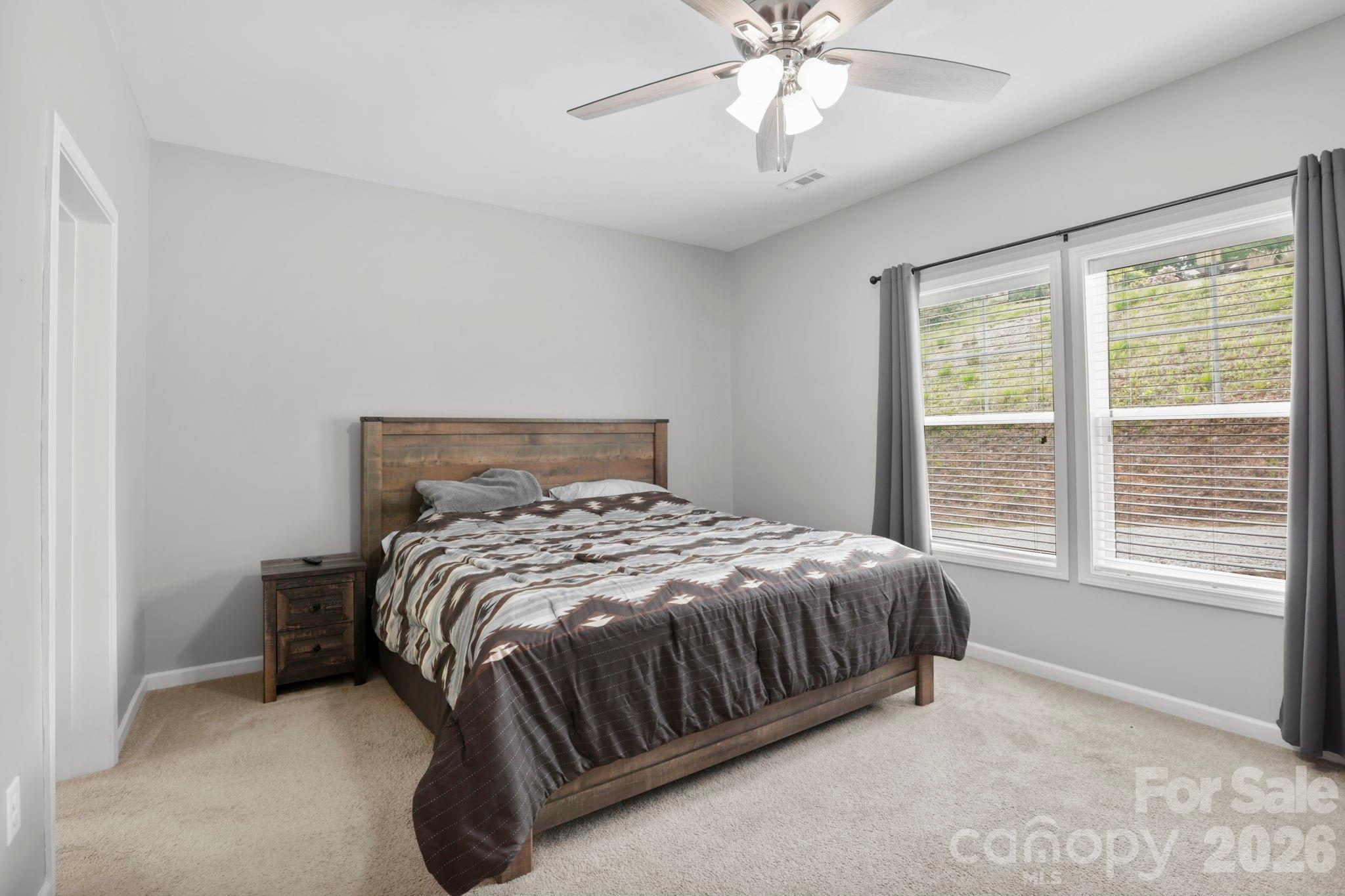 127 Cairens Ridge Drive — Mills River