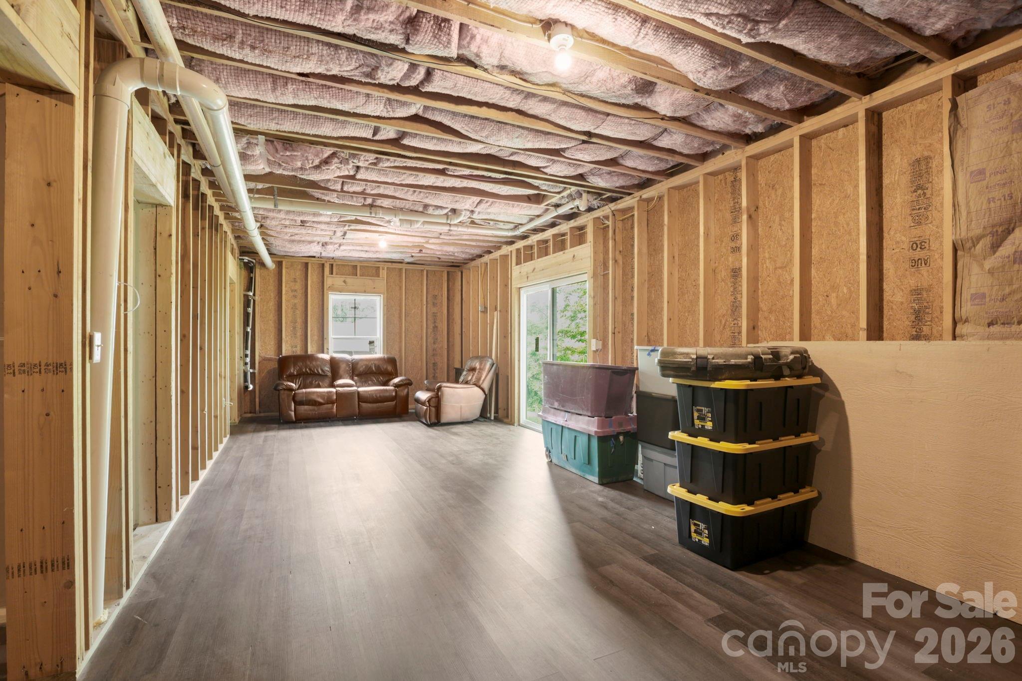 127 Cairens Ridge Drive — Mills River