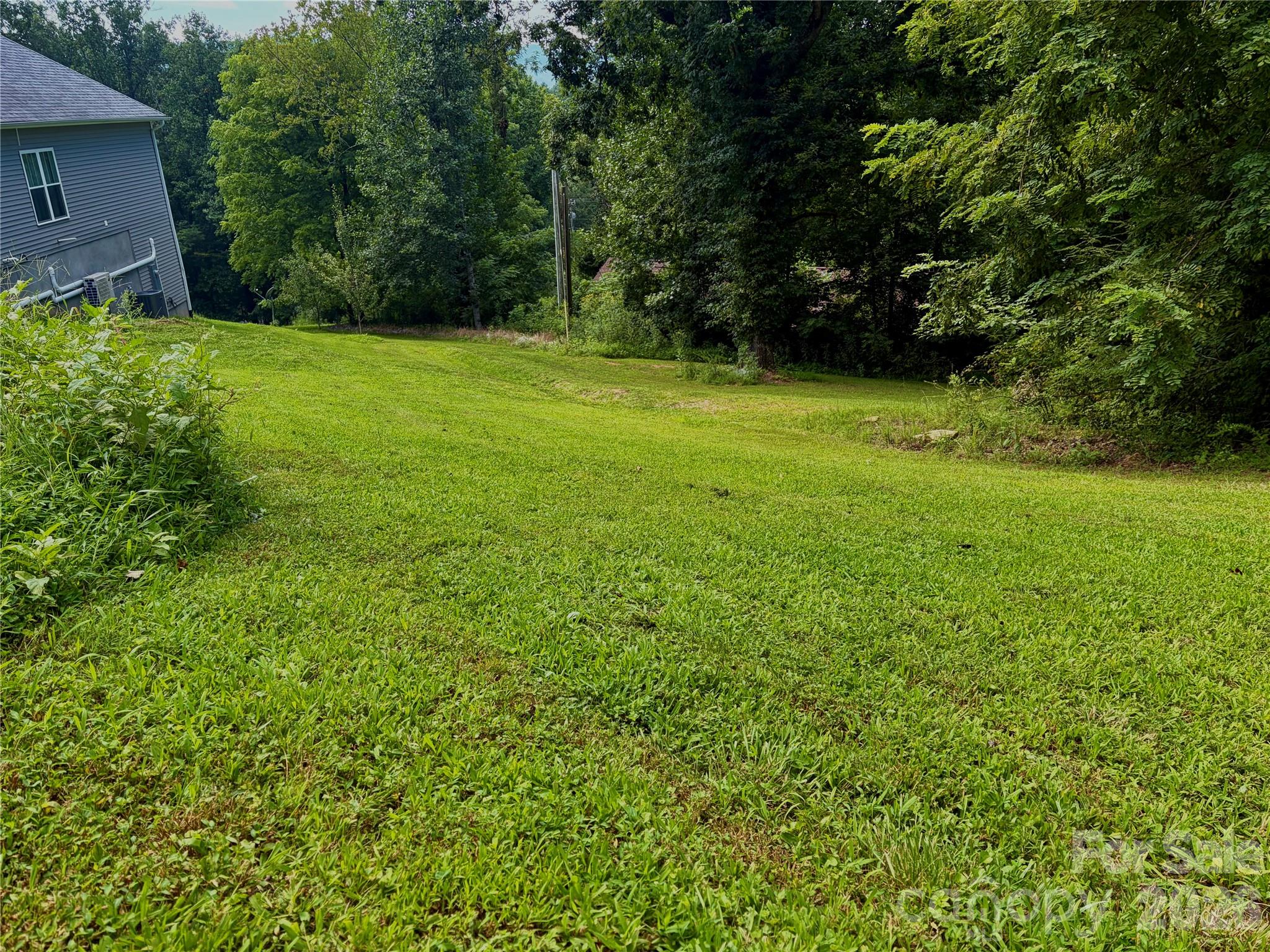 127 Cairens Ridge Drive — Mills River