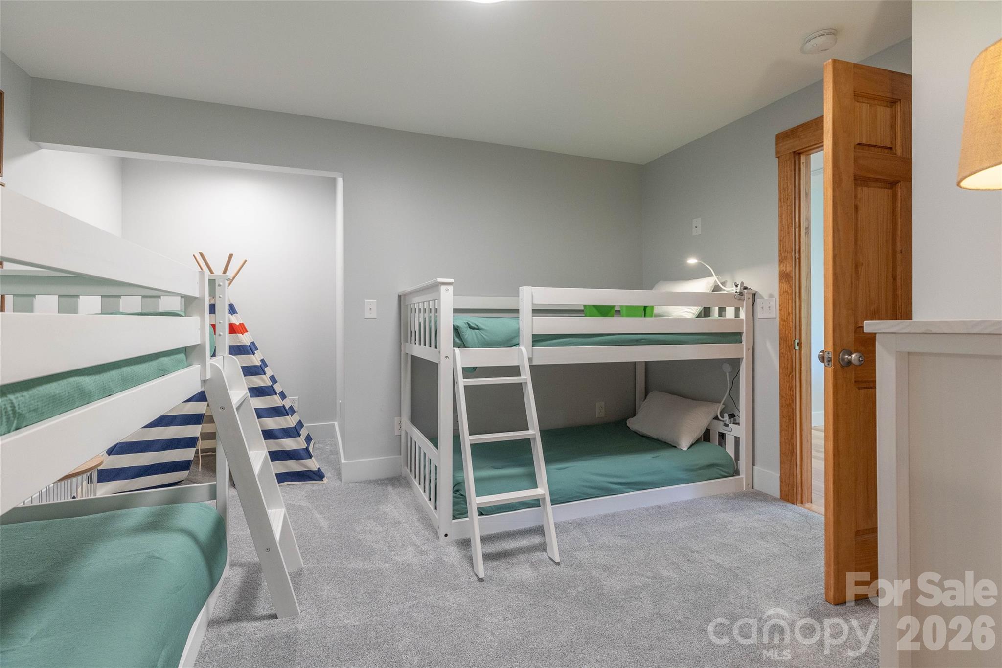 8745 Lake James Road — Nebo
