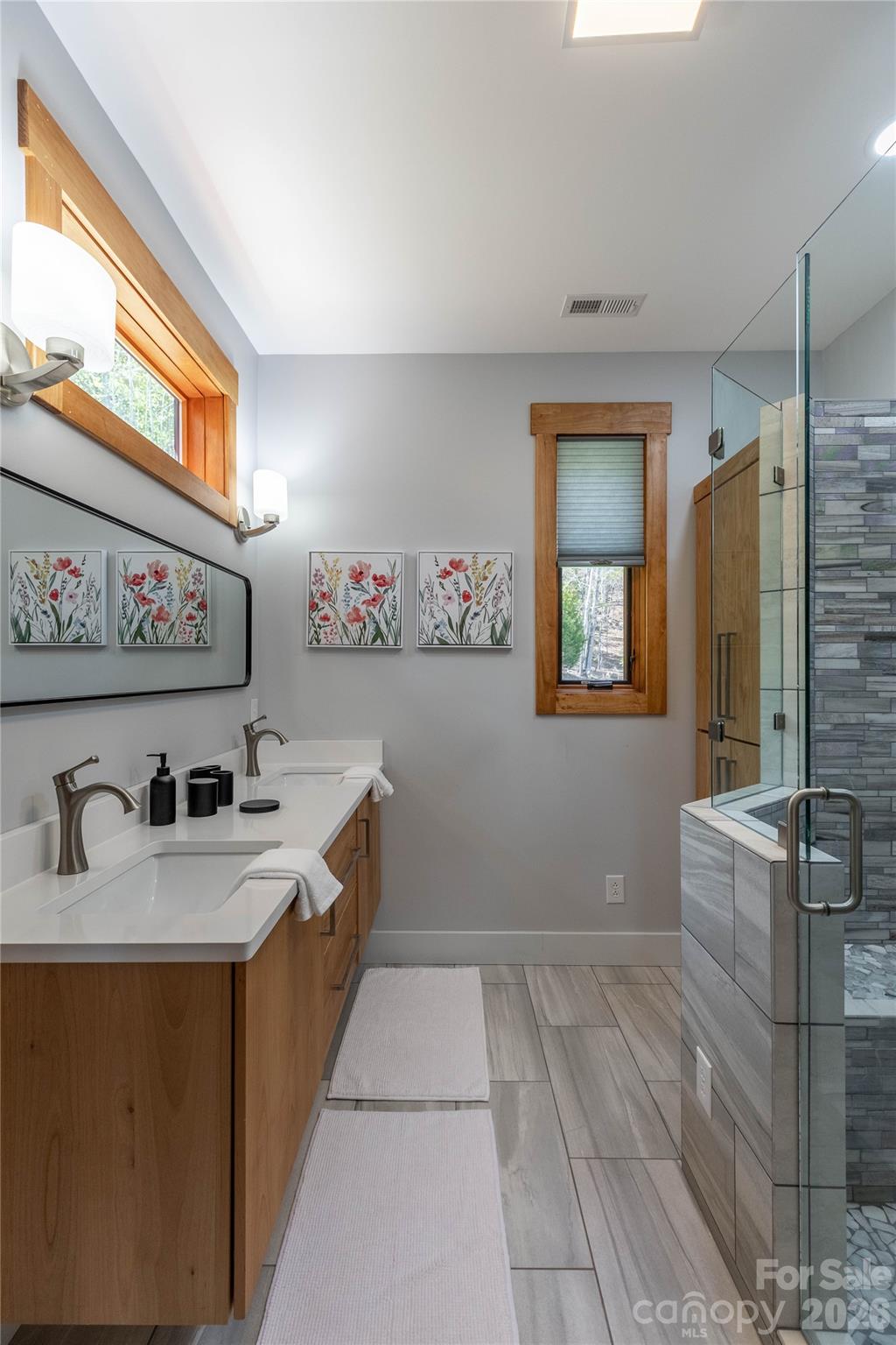 8745 Lake James Road — Nebo