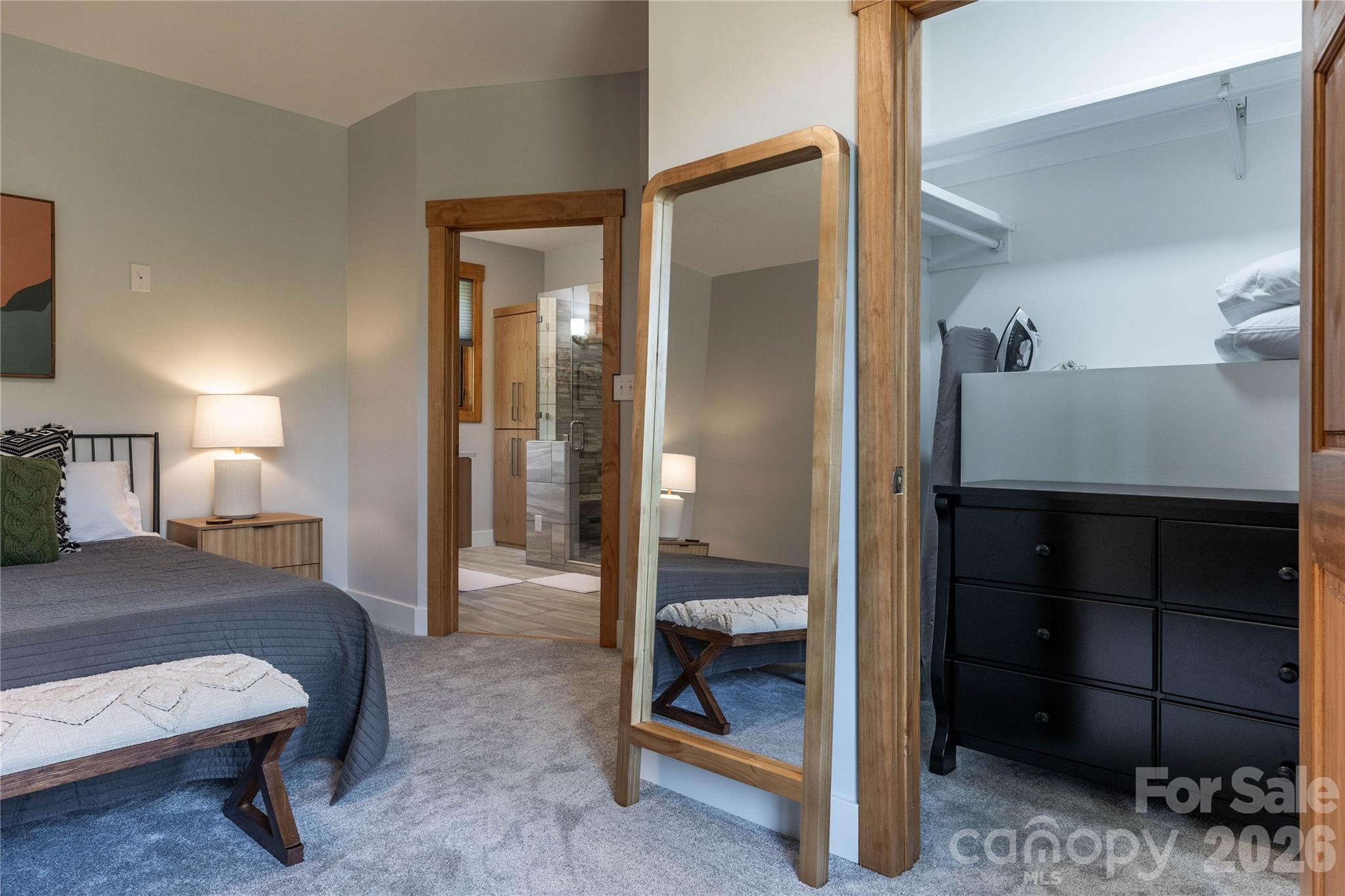 8745 Lake James Road — Nebo
