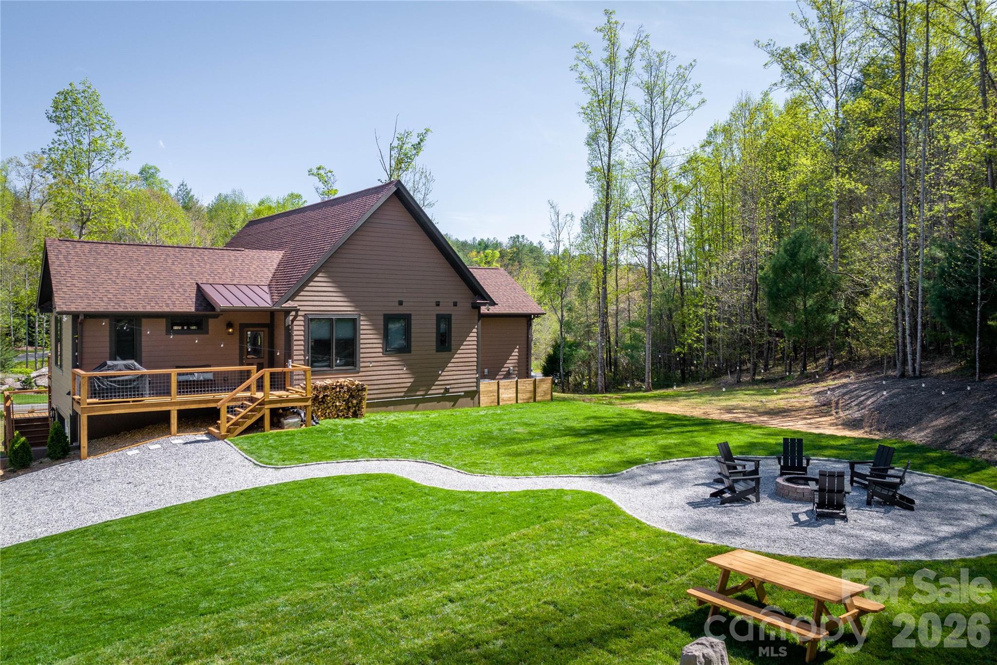 8745 Lake James Road — Nebo