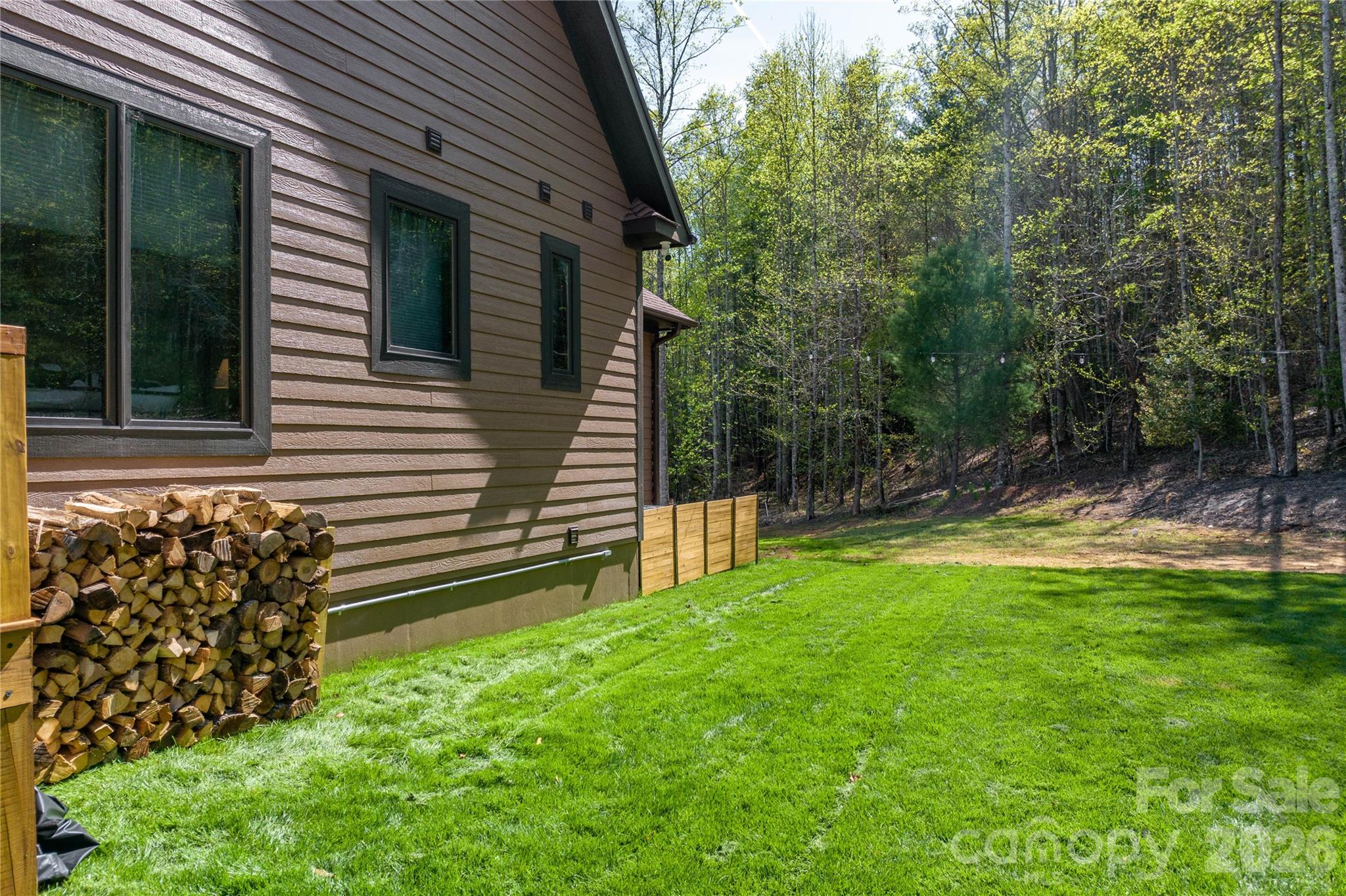 8745 Lake James Road — Nebo