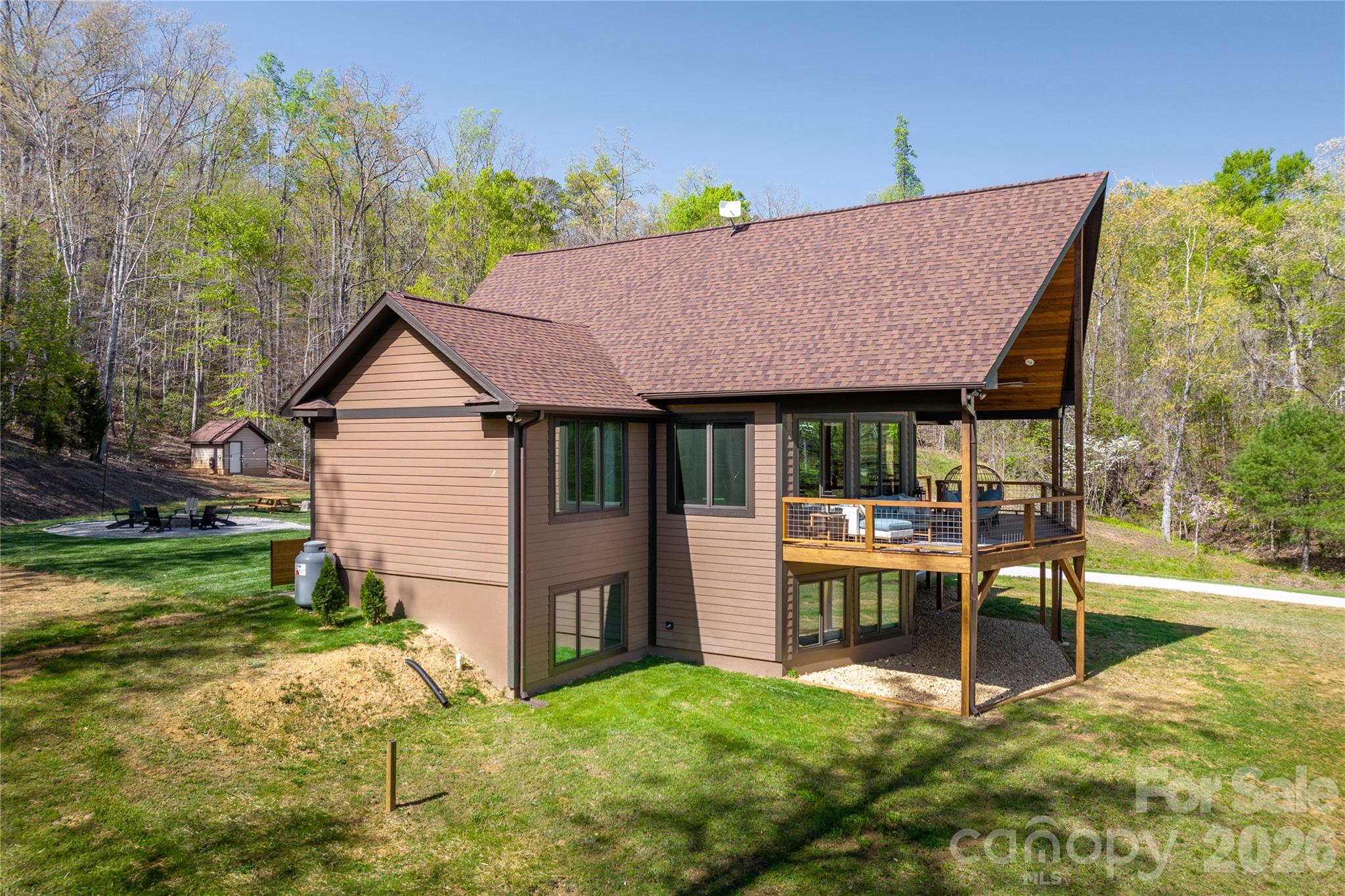 8745 Lake James Road — Nebo