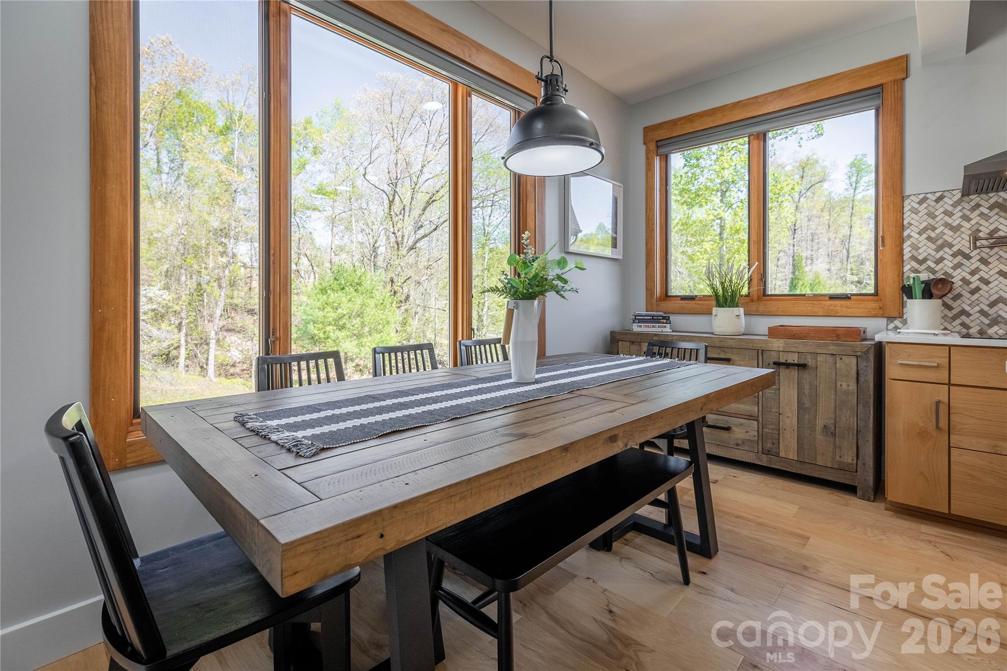 8745 Lake James Road — Nebo