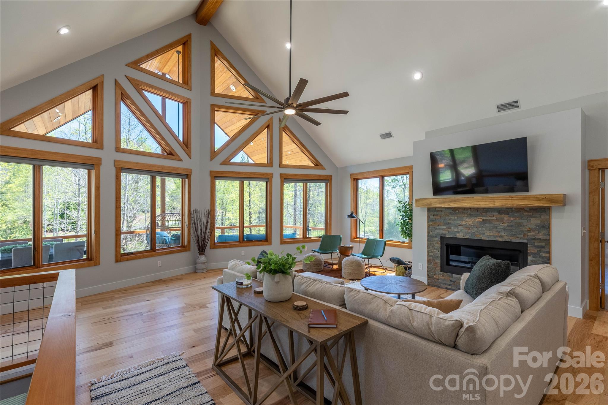 8745 Lake James Road — Nebo