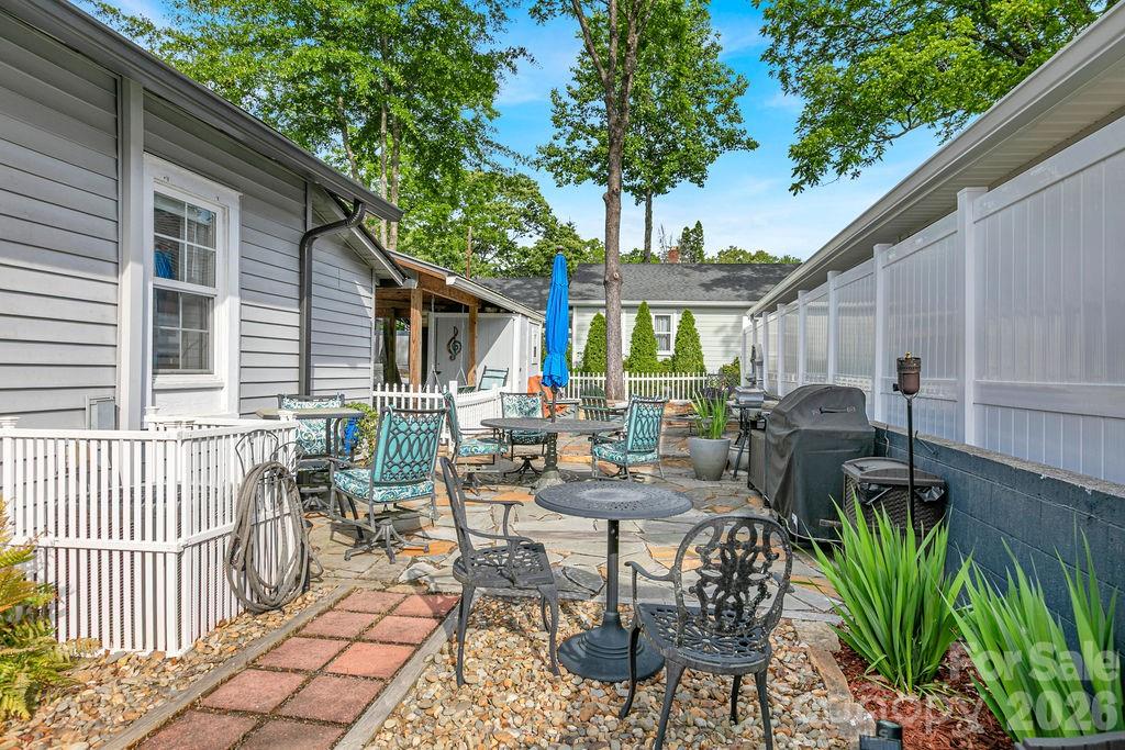 36 S Oaklawn Avenue — Brevard