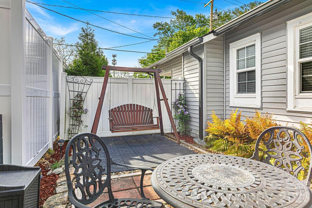 36 S Oaklawn Avenue — Brevard