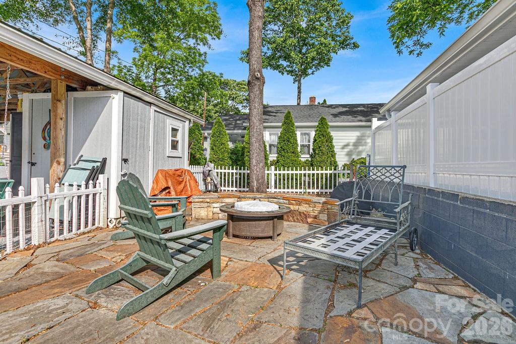 36 S Oaklawn Avenue — Brevard