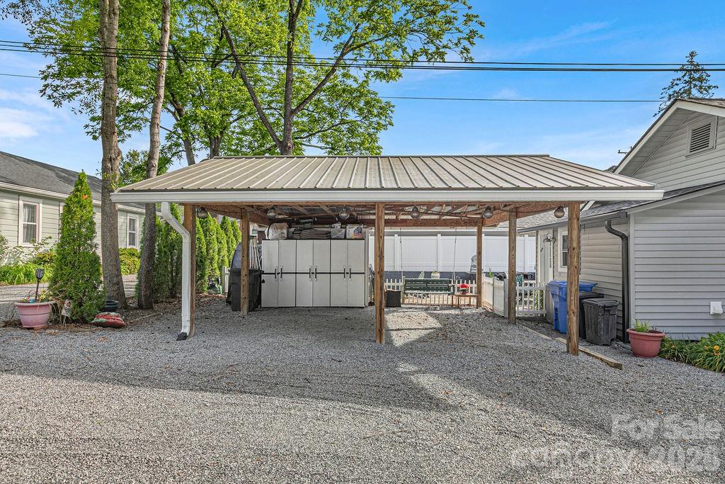 36 S Oaklawn Avenue — Brevard