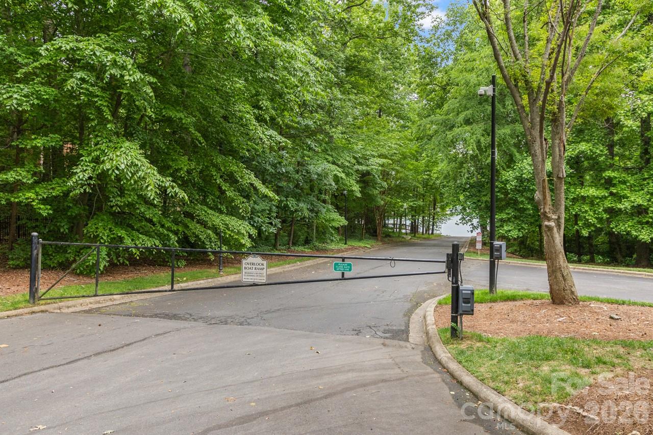 4415 Everclear Court — Charlotte